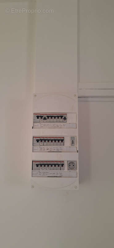 Appartement à VILLENEUVE-L'ARCHEVEQUE