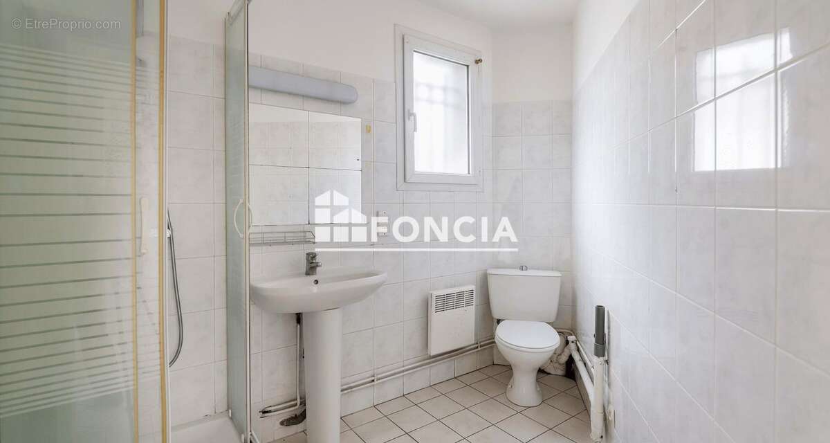 Appartement à LA FERTE-ALAIS