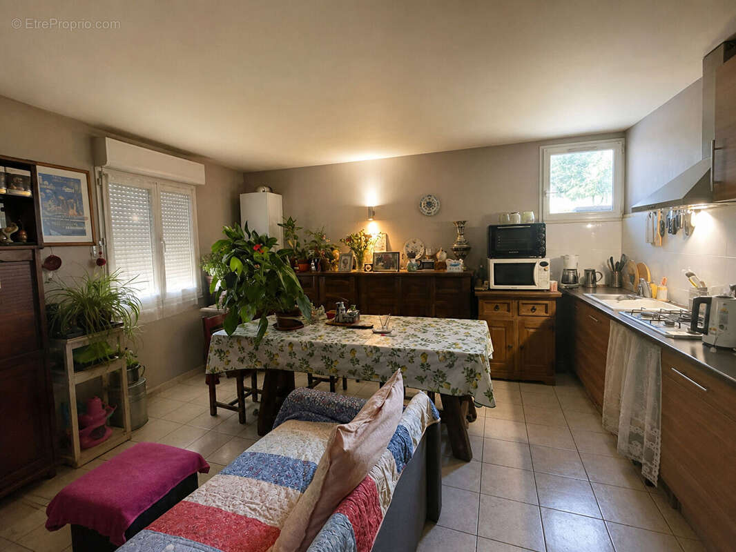 Immeuble 4 logements T3 - très bon rendement locatif! - photo 17