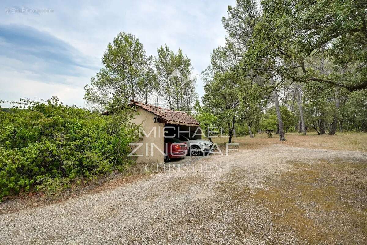 A 14 km d'Aix en Provence, maison familiale avec deux logements, oliveraie - photo 8