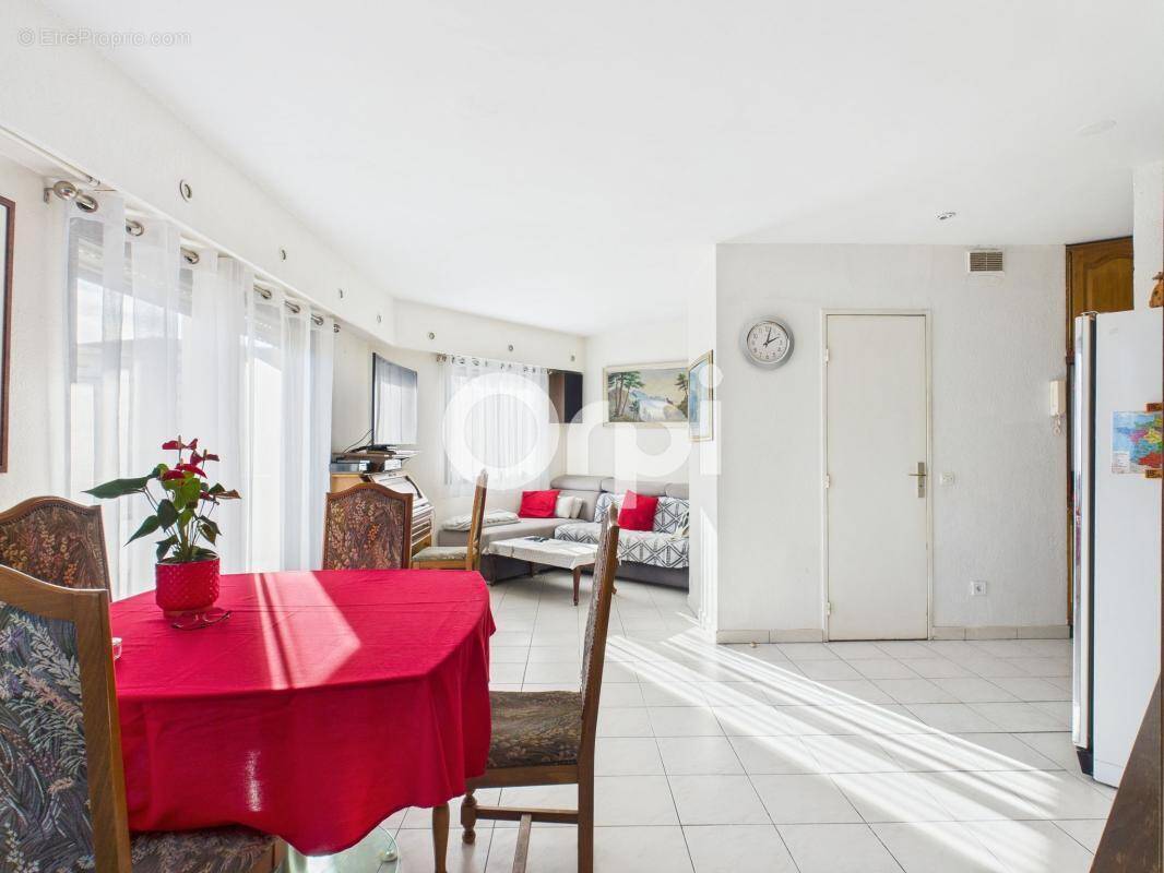 Appartement à MANDELIEU-LA-NAPOULE