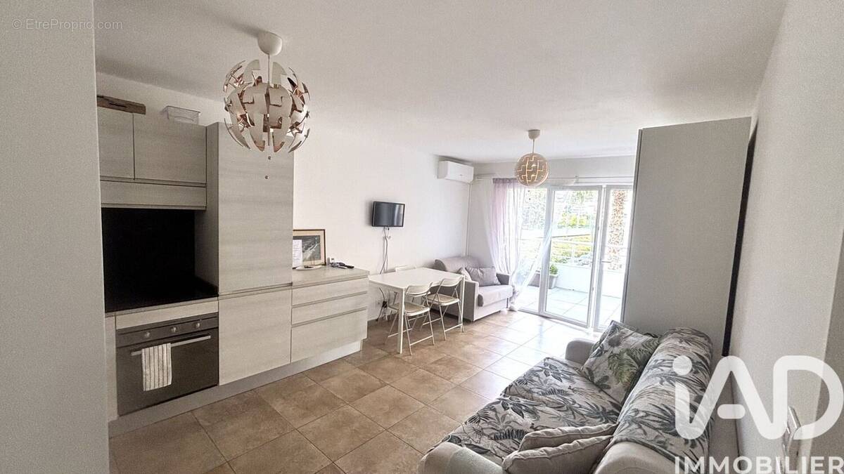 Photo 1 - Appartement à ROQUEBRUNE-CAP-MARTIN