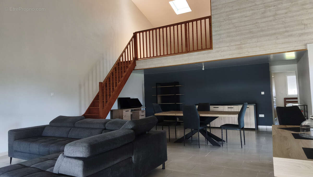 Appartement à MACOURIA