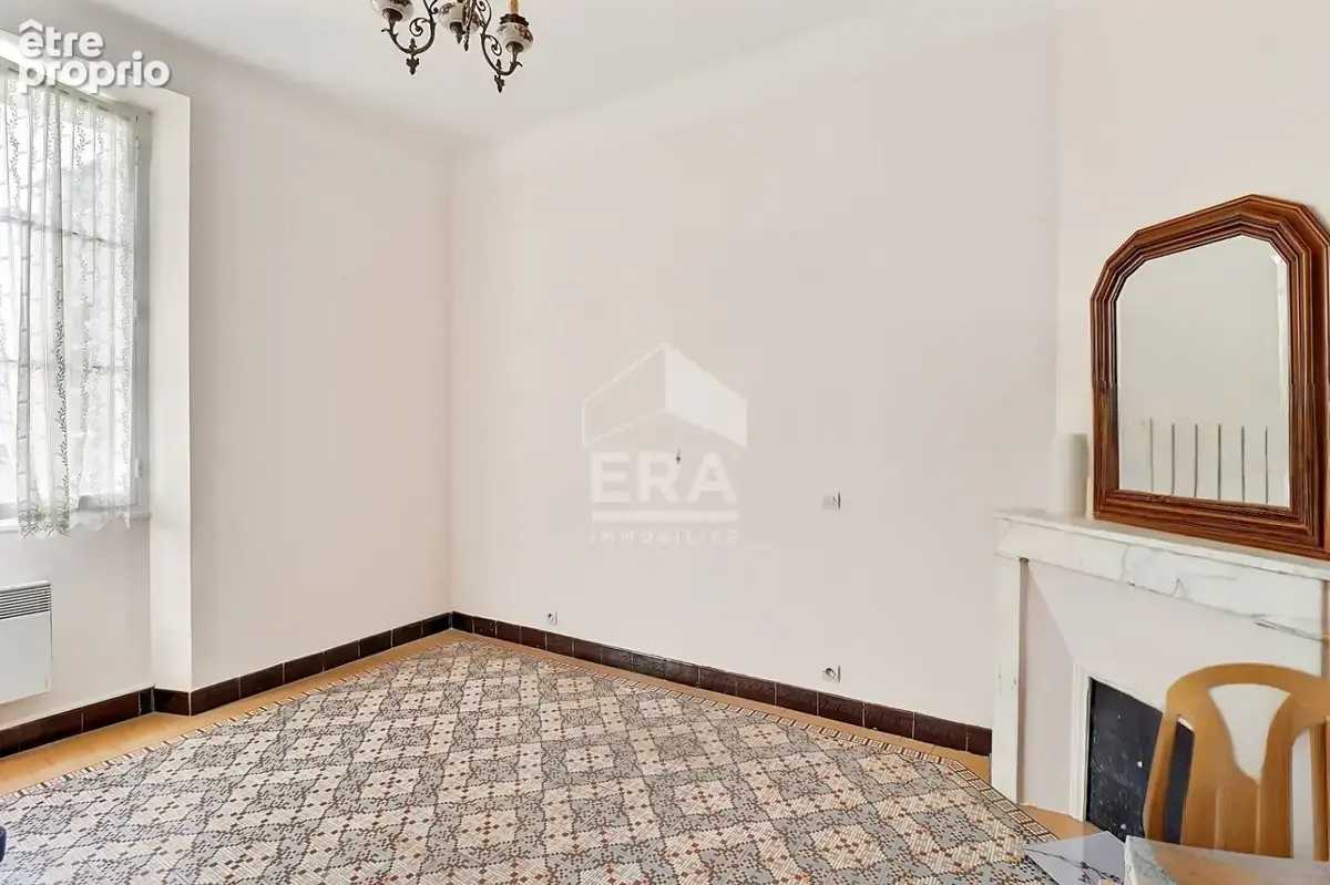 Appartement à MARSEILLE-5E