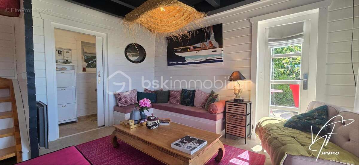 Maison à LE CASTELLET