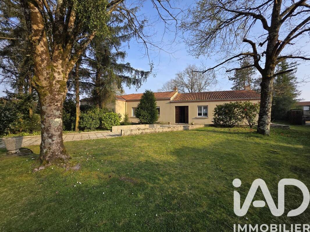 Photo 1 - Maison à CHEMERE