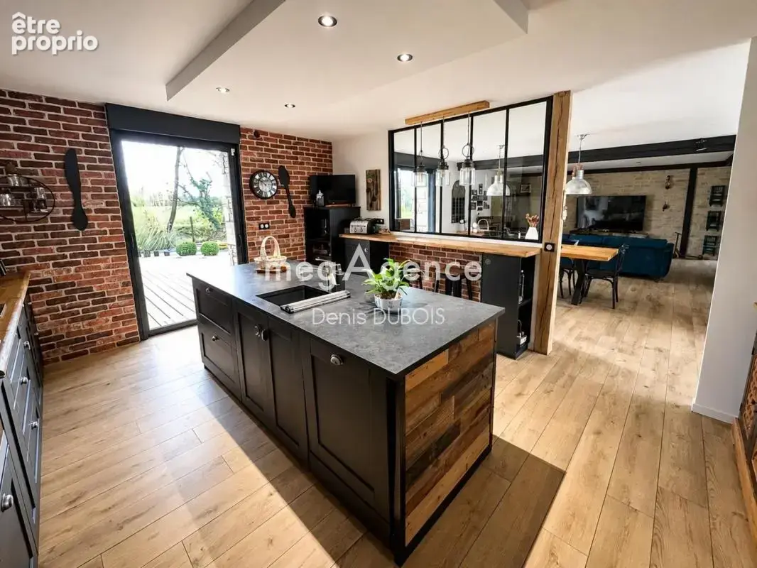 propriété comprenant 2 vastes maisons rénovées - photo 2