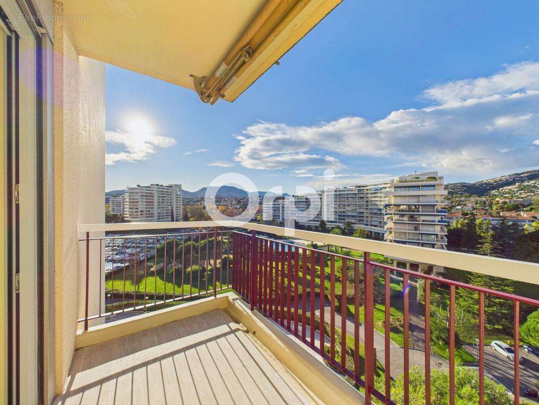 Cannes marina - renove - etage eleve - t4 traversant - orientation sud ouest nord - photo 6