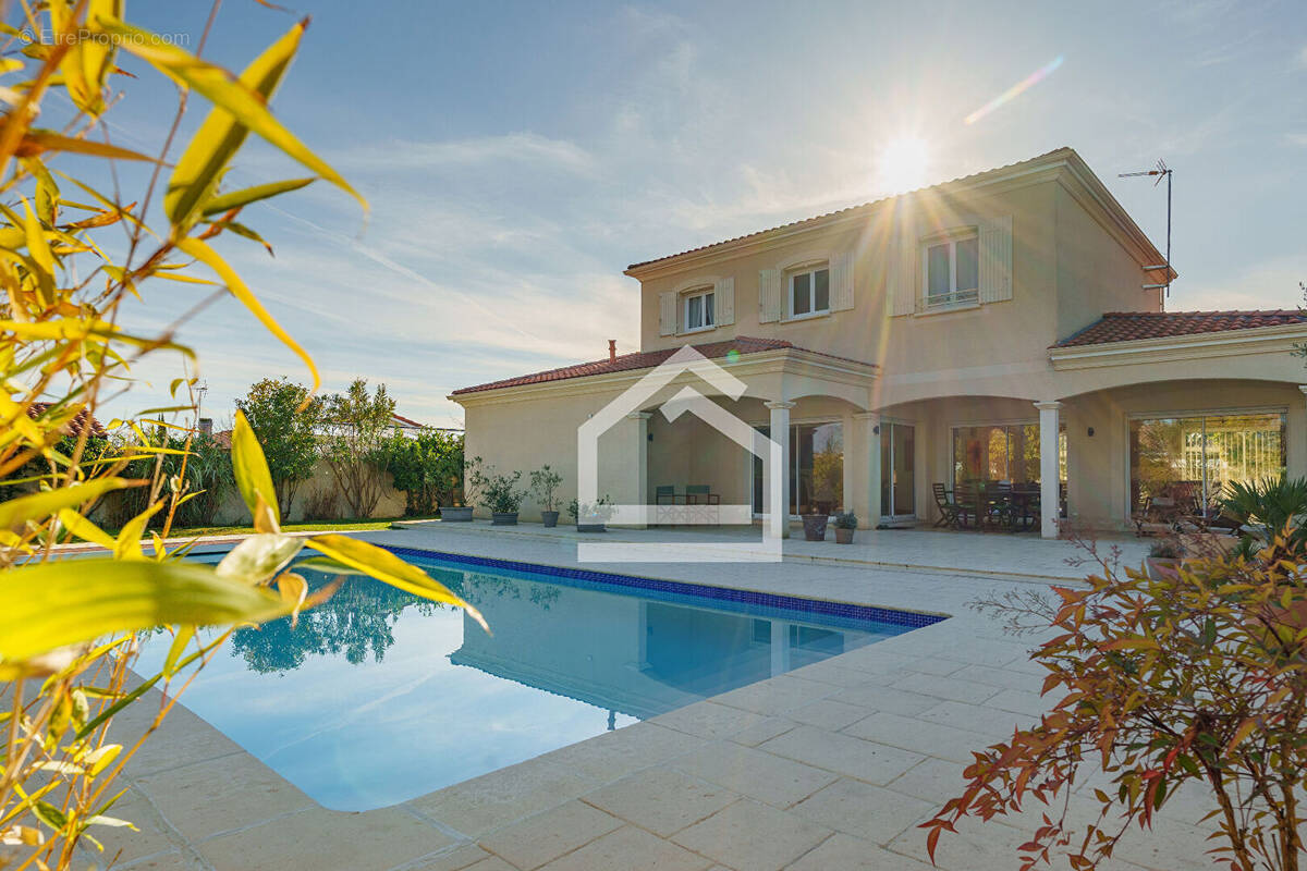 Maison à LE TAILLAN-MEDOC