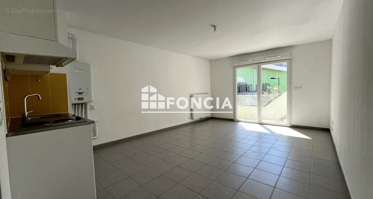 Vente nimes grand studio investissement - photo 2