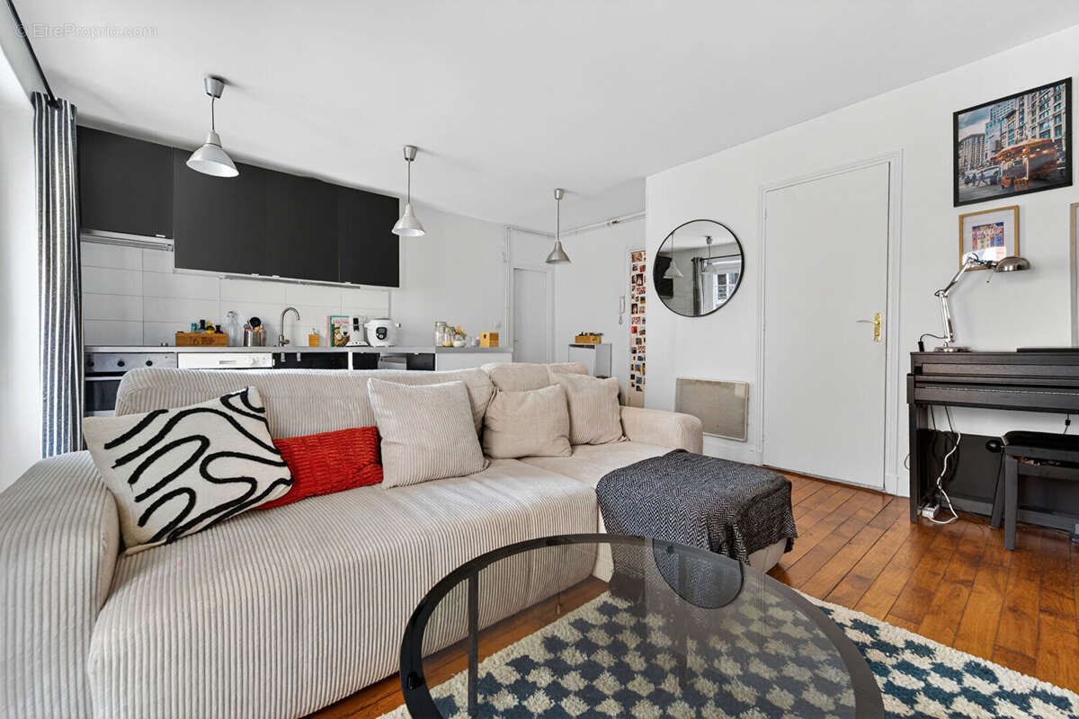 Appartement à PARIS-10E