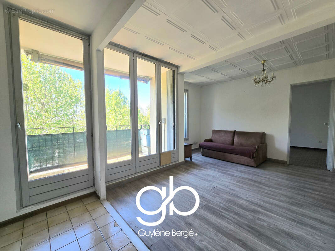 Appartement à LUNEL