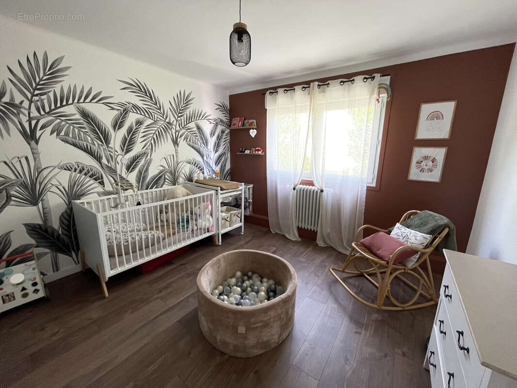 Maison à MONTREVAULT