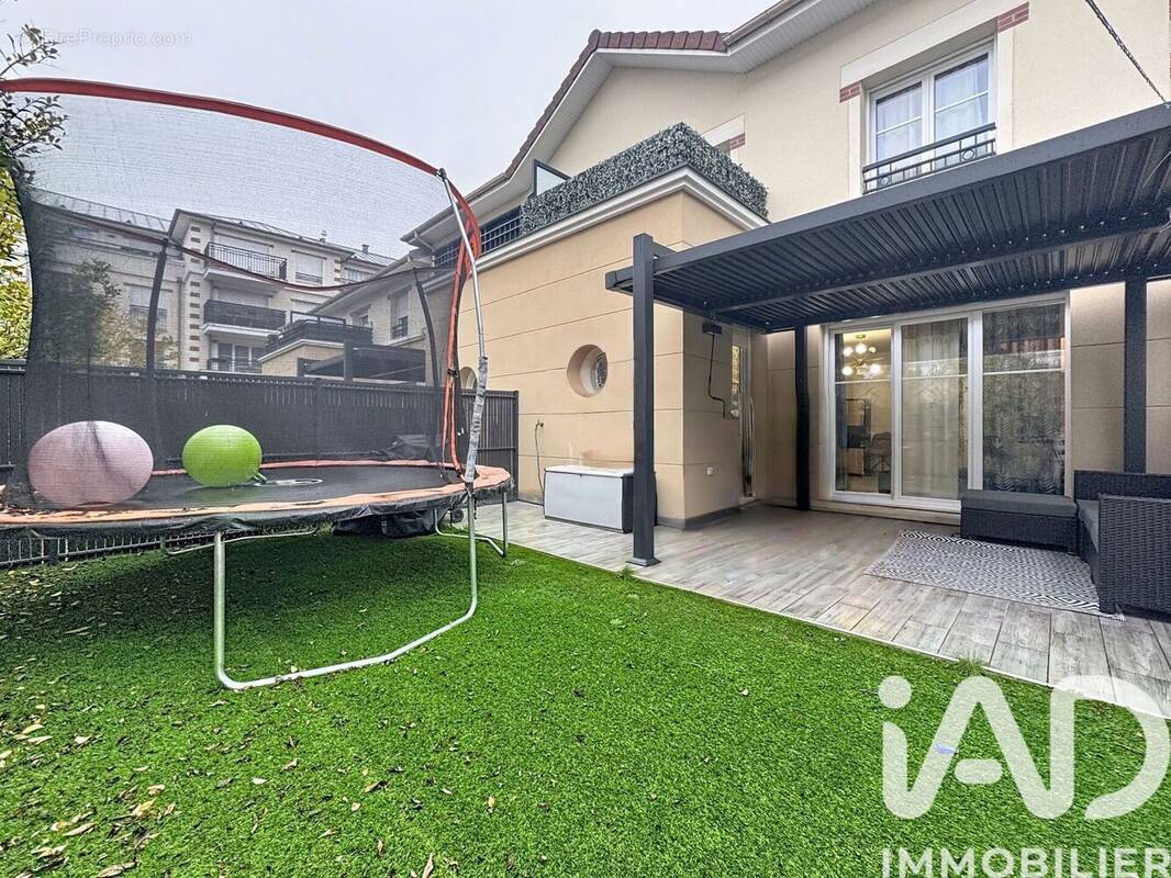 Photo 1 - Maison à MONTEVRAIN