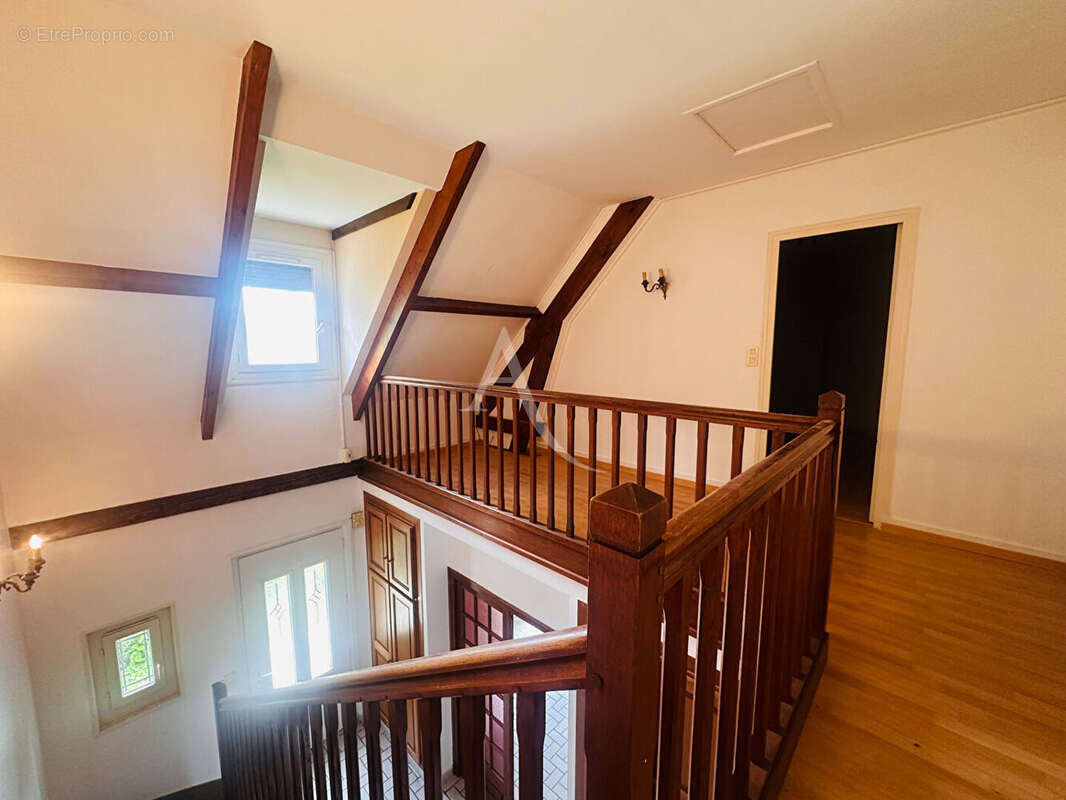 Maison à SAINT-SULPICE-DE-POMMERAY