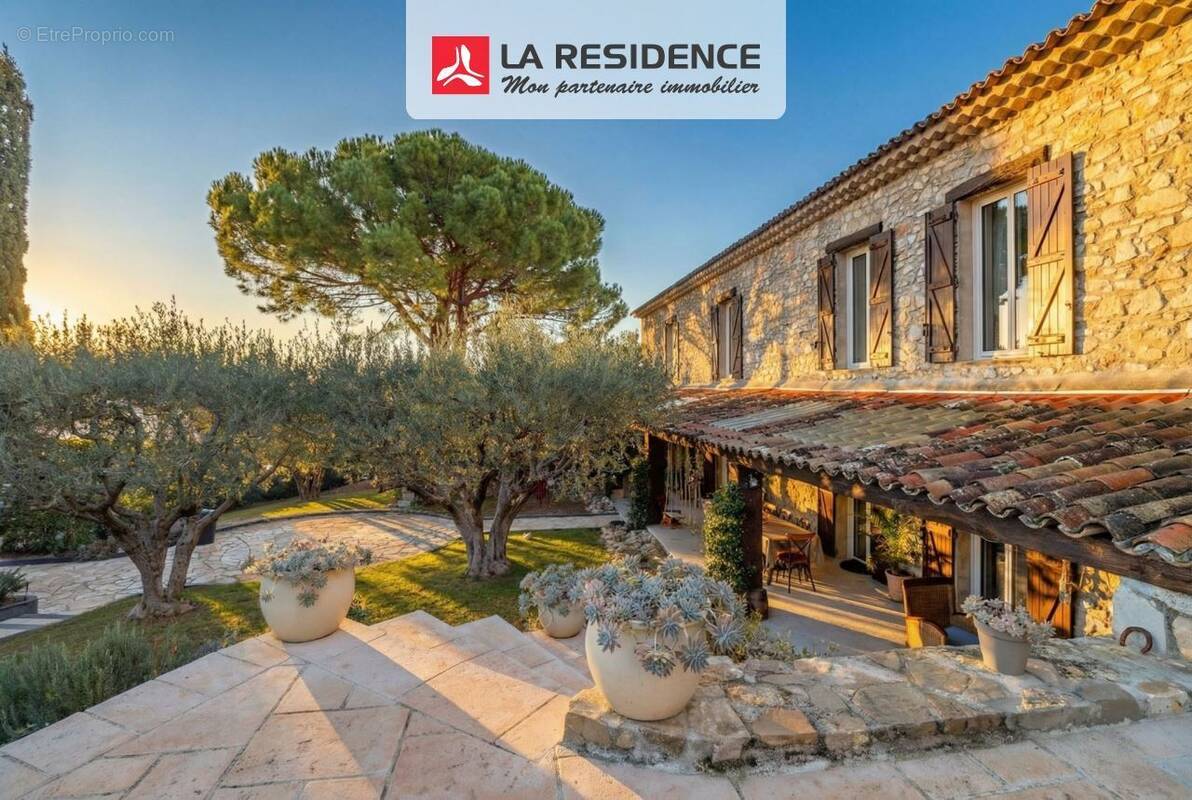 Maison à TRANS-EN-PROVENCE