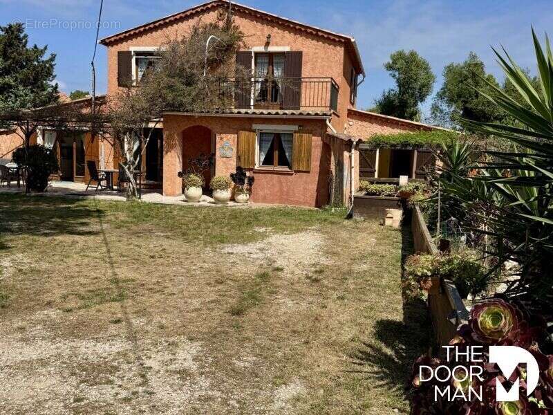 Maison 83400 - photo 2