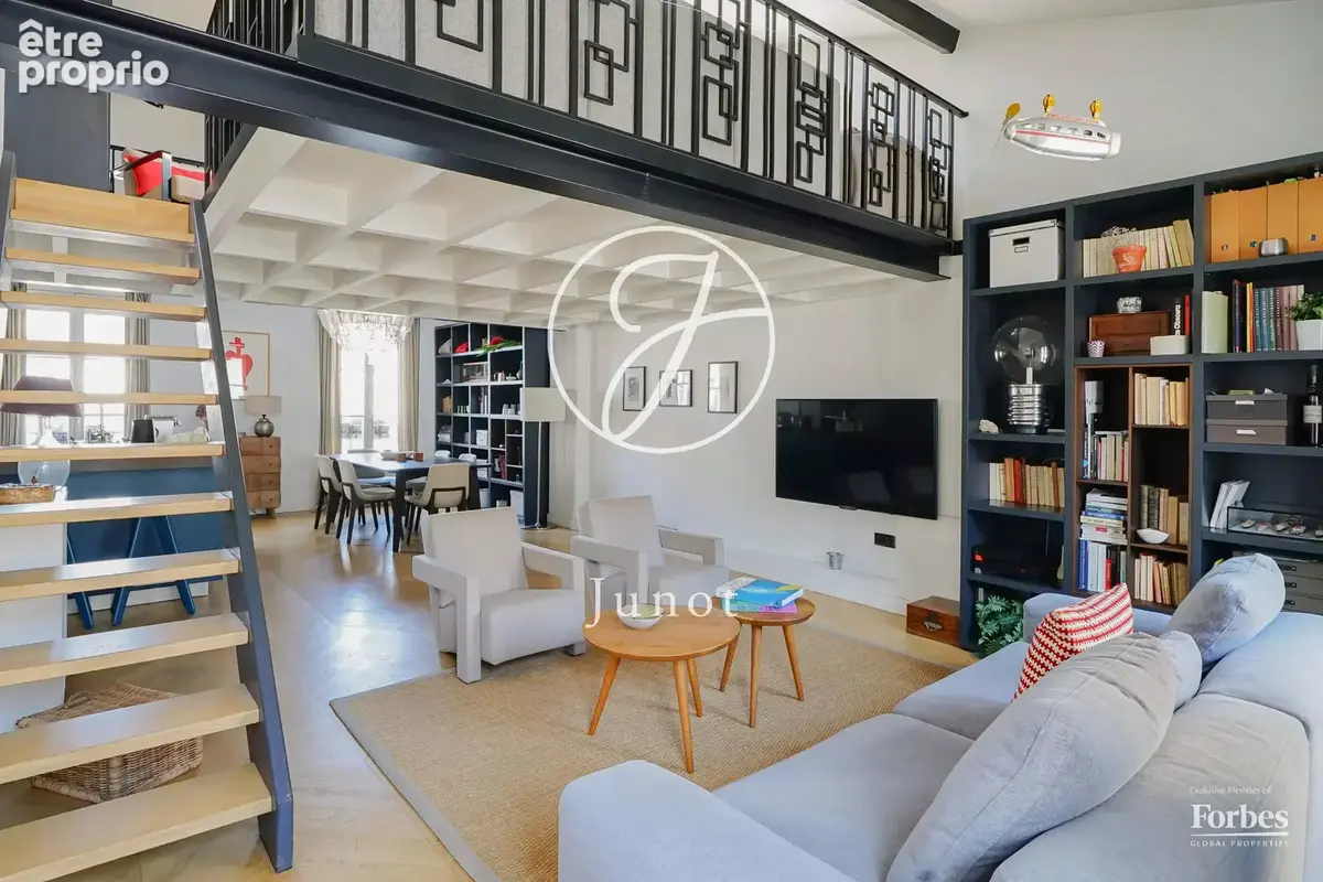Paris 7e - GROS CAILLOU - Duplex à vendre - 4/5 pièces - 101,31m² Carrez - 131,07m² au sol - 2 chambres - 1 bureau - dernier éta - photo 5