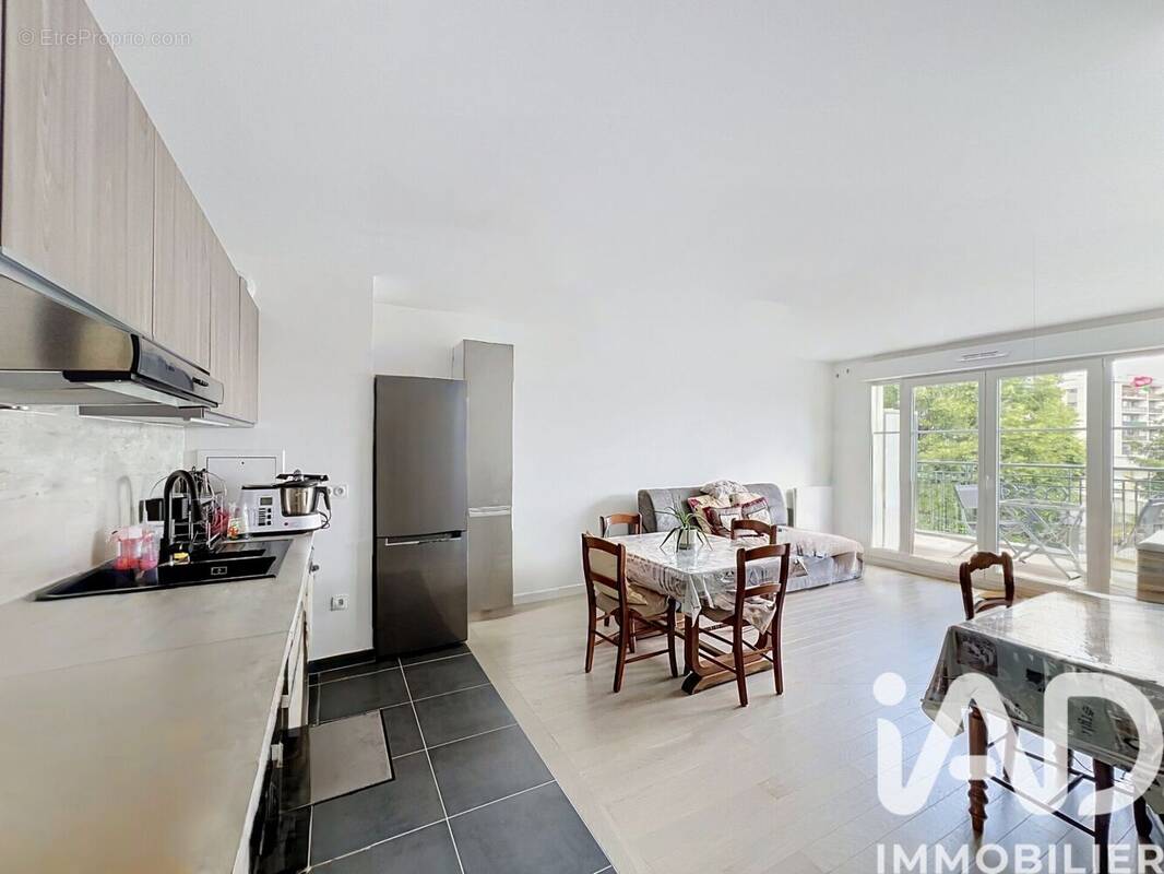 Photo 1 - Appartement à LE PLESSIS-ROBINSON