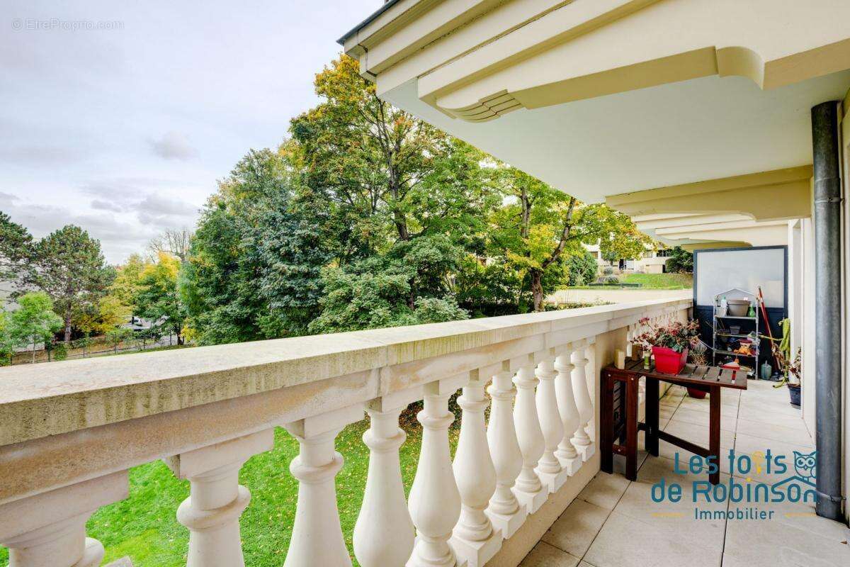 Appartement à LE PLESSIS-ROBINSON