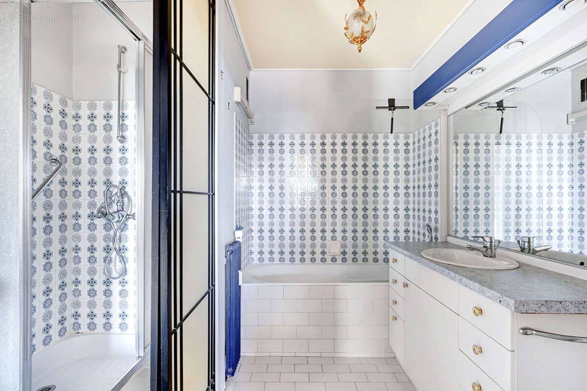 Appartement à PARIS-20E