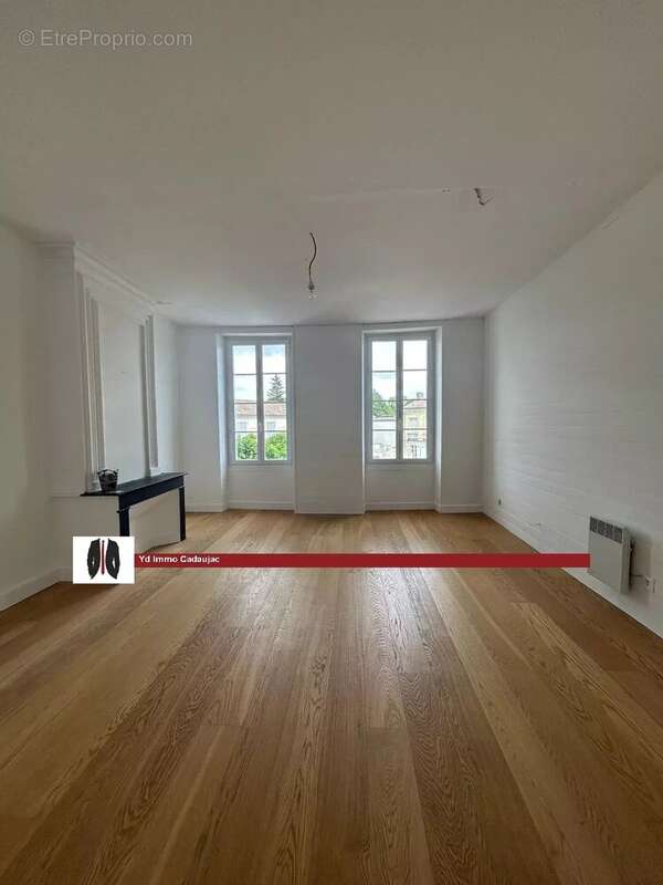 Centre la Brède local commercial avec logement et garage - photo 9