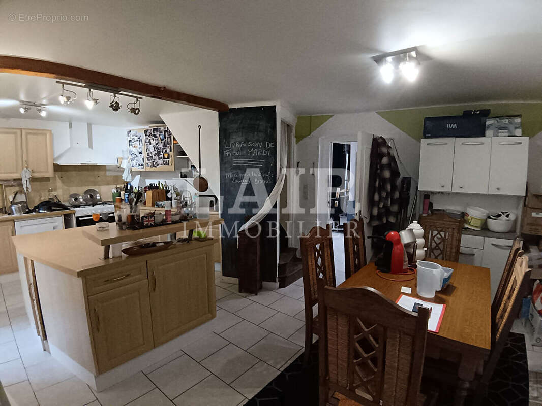 Maison à LE MELE-SUR-SARTHE