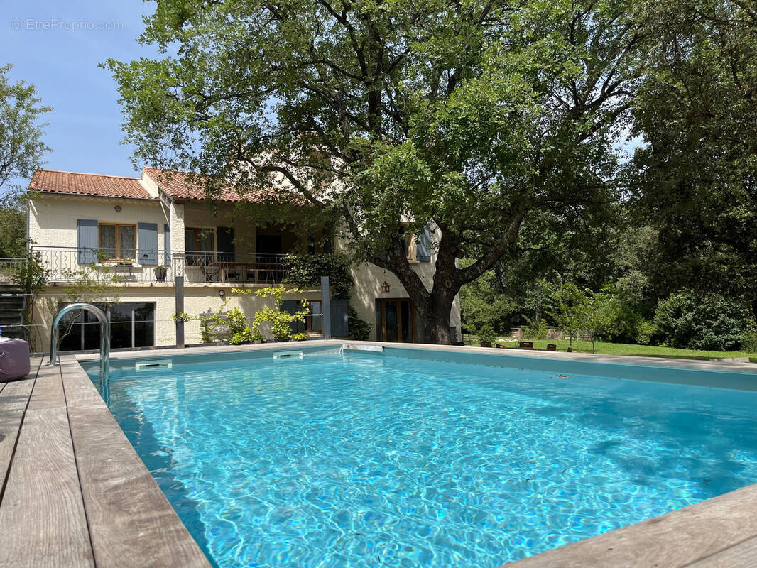Maison à FLASSAN