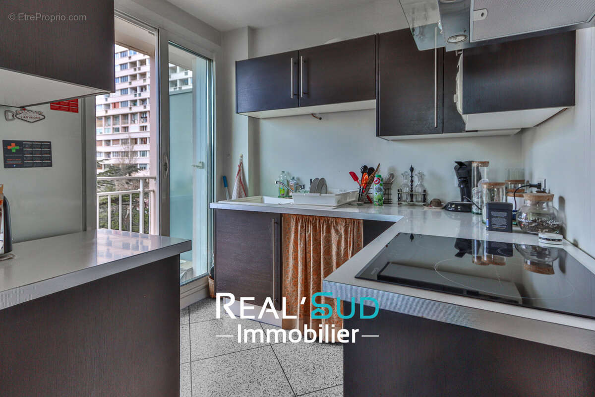 Appartement à MARSEILLE-9E