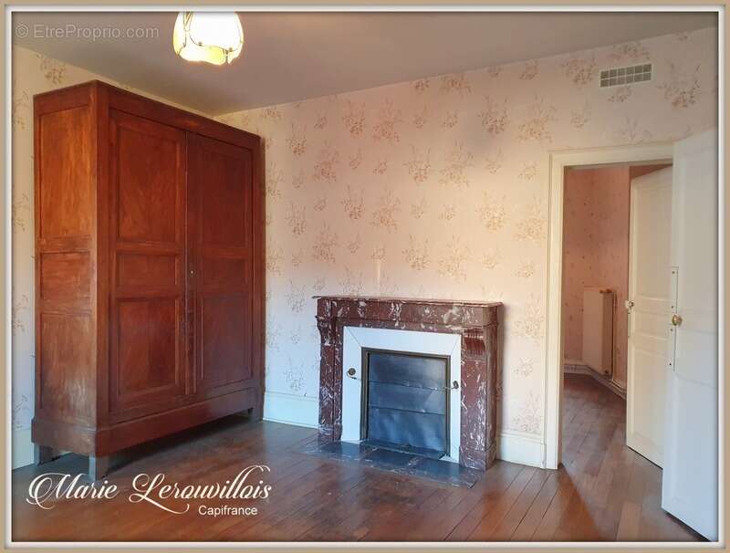 Maison à CHAOURCE