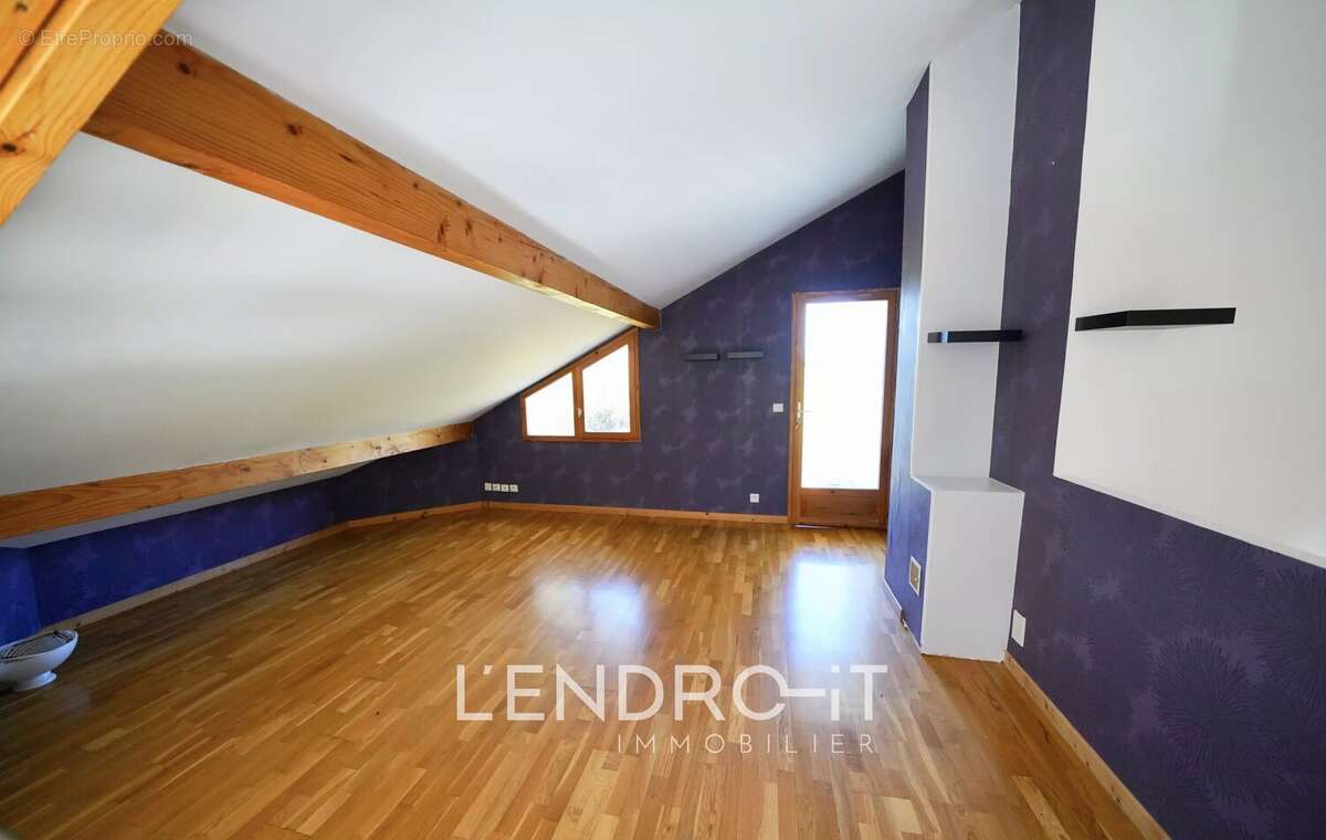 Maison à LES OLLIERES