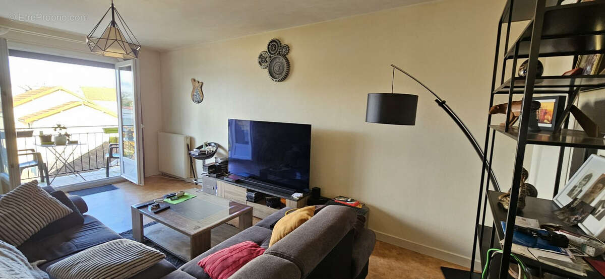 Appartement à SAINT-YORRE