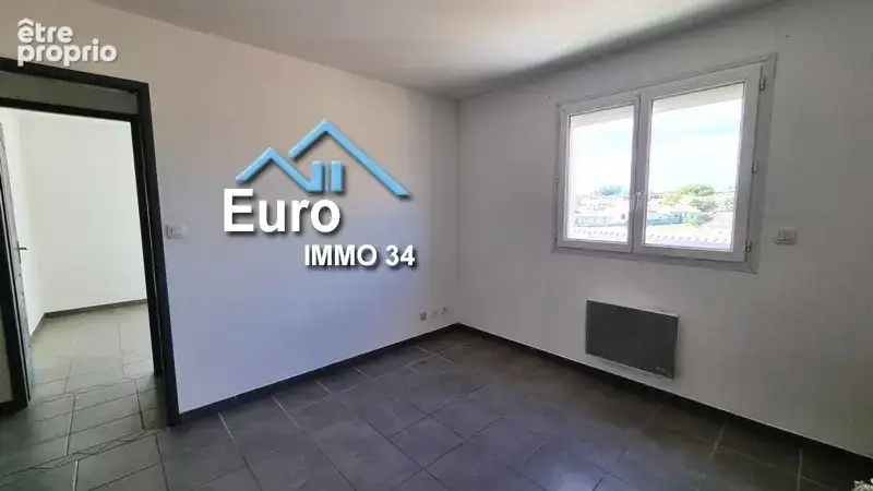 Maison 3 faces de 80 m² avec garage et extérieur  - photo 3