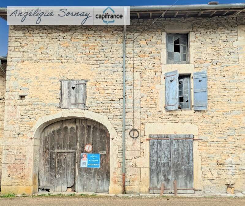 Maison à SAINT-JULIEN