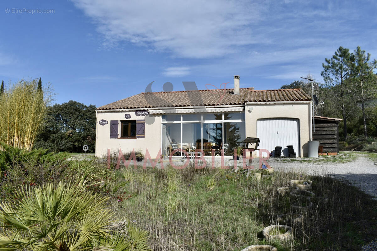 Maison à OUPIA