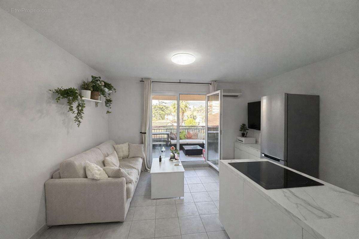 Appartement à LE CANNET