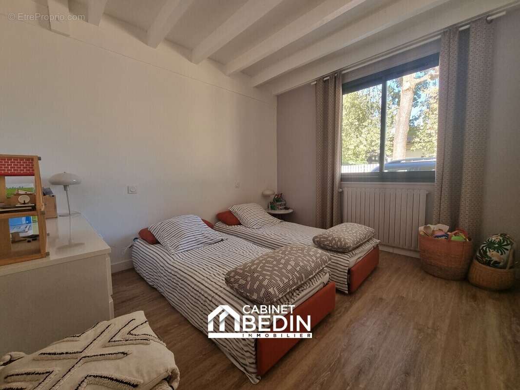 Maison 110 m² à Lanton  - photo 7