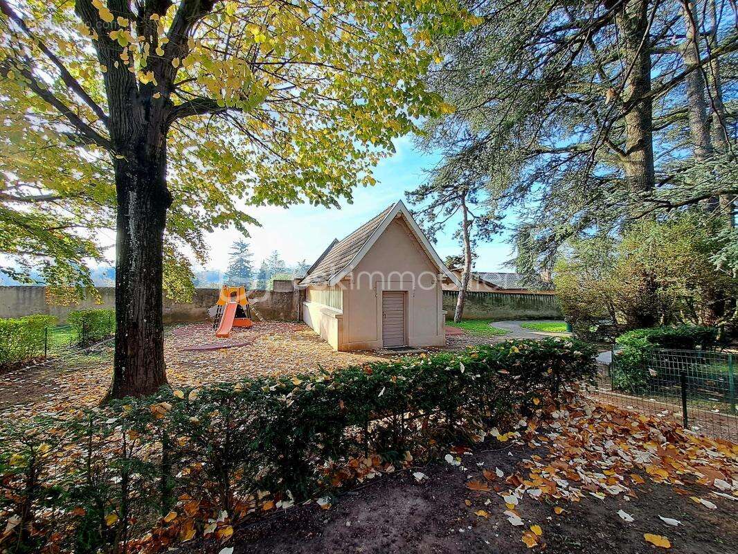 Appartement à DECINES-CHARPIEU