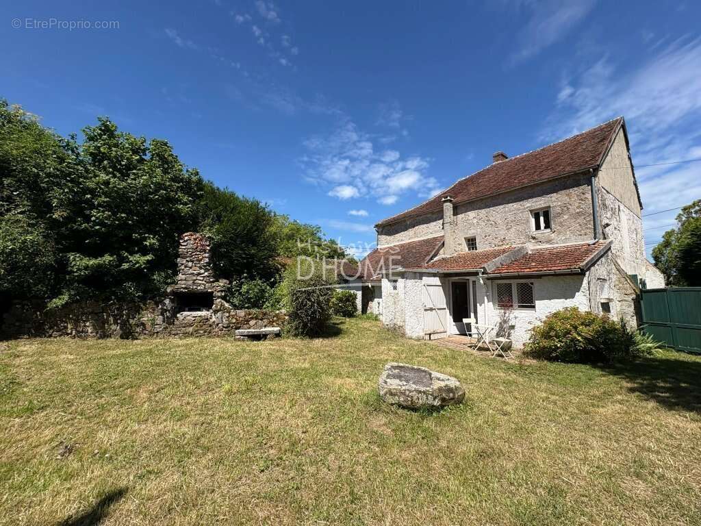 Maison à MONTOLIVET