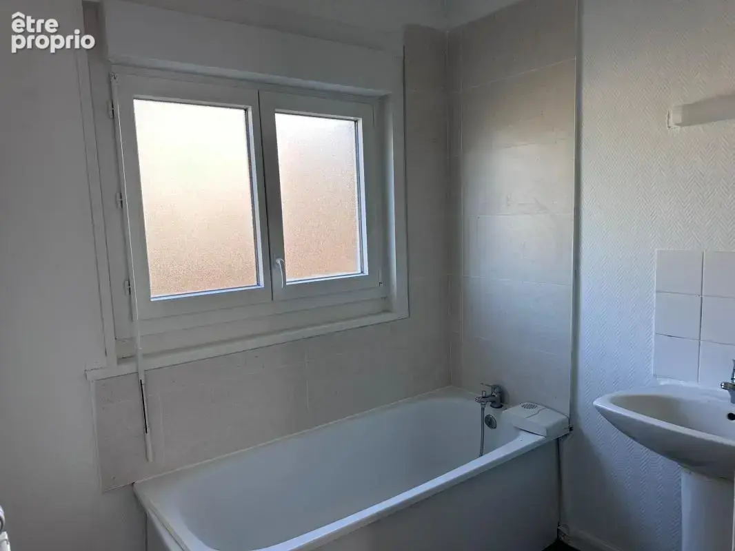 OIGNIES- Maison T3 bis de 70 m² - photo 4