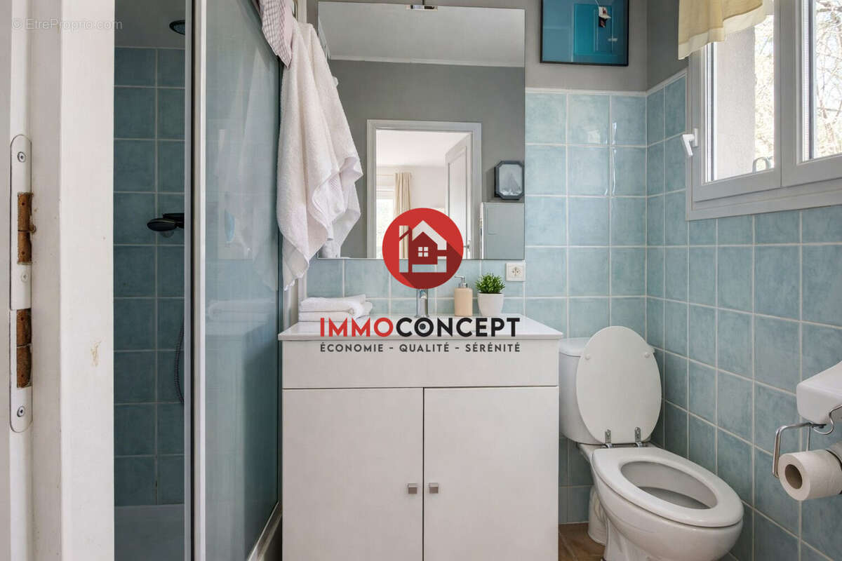 Salle d'eau privative - Maison à PUJAUT