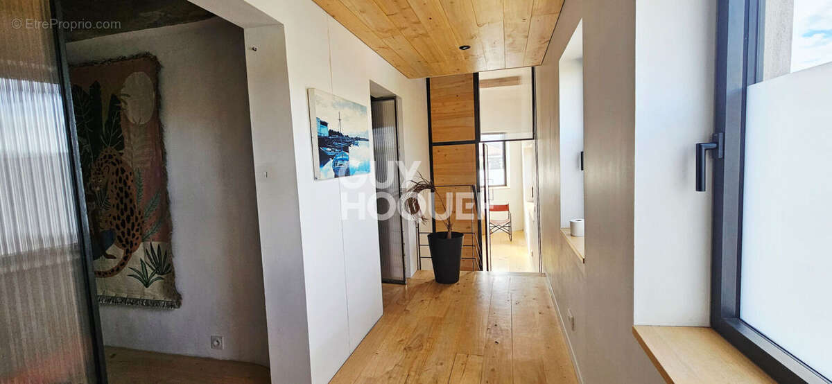 Maison à SAINTE-VALIERE