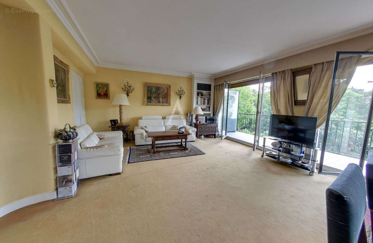 Appartement à NOGENT-SUR-MARNE