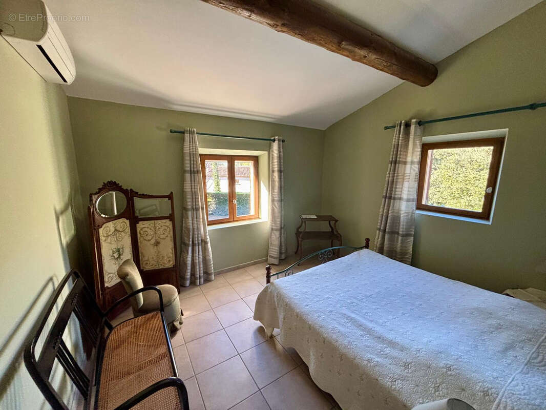 Maison à GRIGNAN