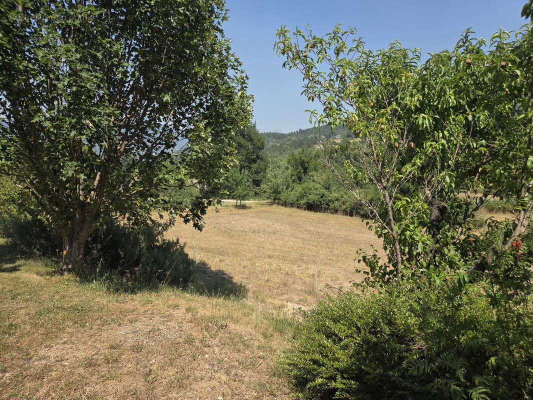 Drme Provencale Villa plein pied,3 chambres, garage, piscine couverte ,source 7000 m2, campagne. - photo 21