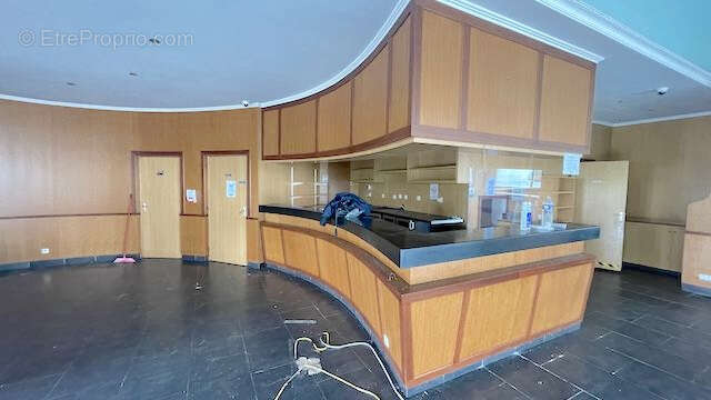 Commerce à PROVILLE