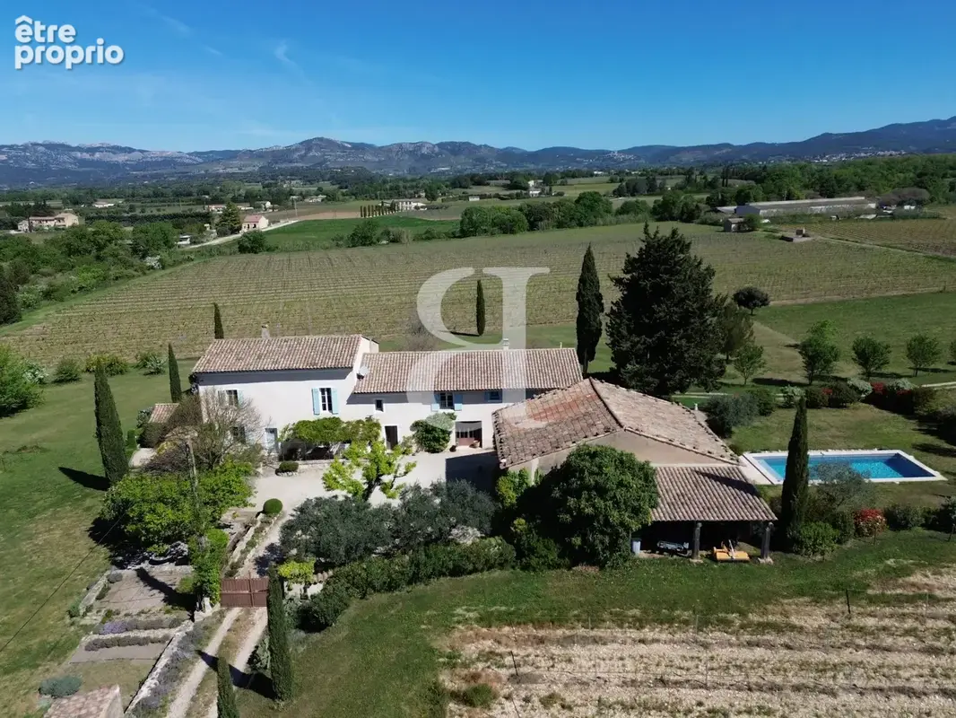 Maison 300 m² à Carpentras  - photo 4