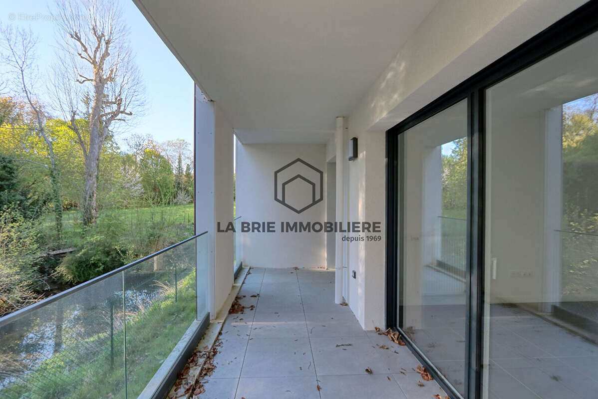 Appartement à RUBELLES