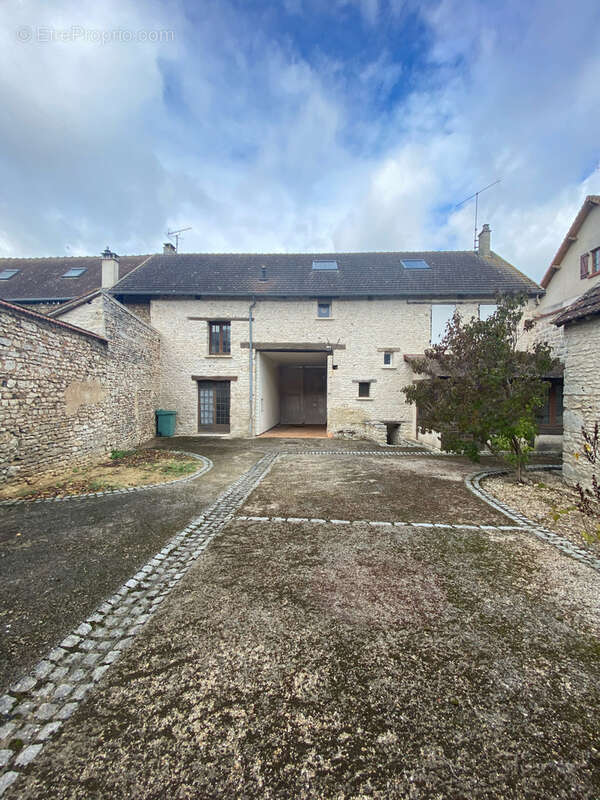 Maison à LIMETZ-VILLEZ