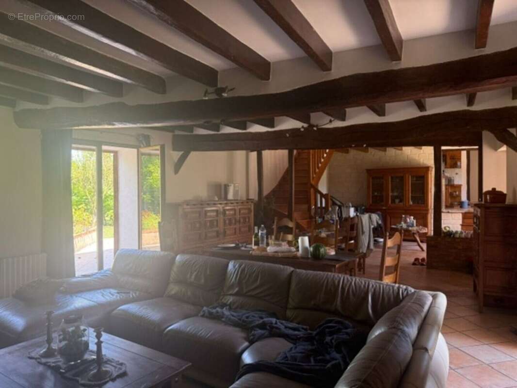 58852000b.jpg - Maison à FRESNOY-EN-THELLE